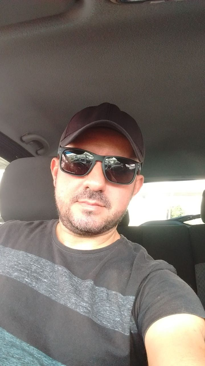<em>Matias G.</em>